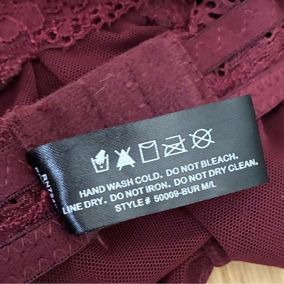 Rene Rofe Grand Finale  Ruffle Burgundy Lace M/L - Picture 13 of 14